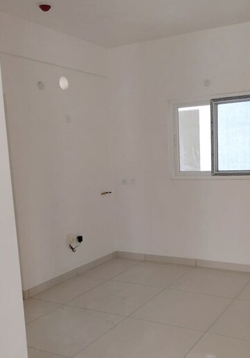 Room in 2 BHK Apartment at Aparna Zenon, Puppalaguda – for Sale