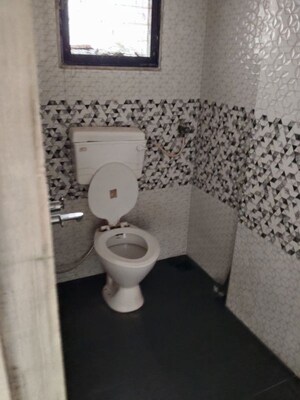Bathroom in 2 BHK Apartment at Sector 46 – for Rent