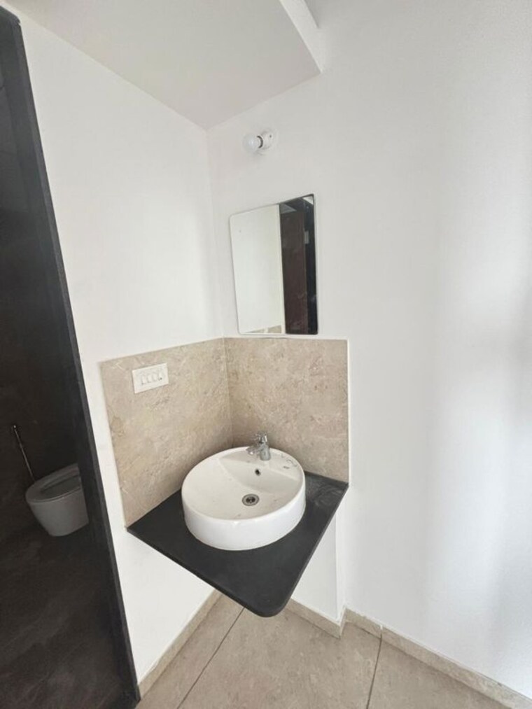 Bathroom, vilas-javdekar-yashone-eternitee 3 Bedroom 1100 Sq.Ft. Apartment In Hinjewadi Pune 9953340