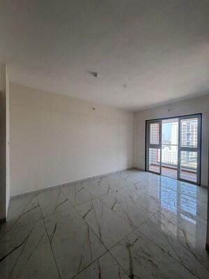 Room in 2 BHK Apartment at Kohinoor Sapphire, Tathawade – for Rent