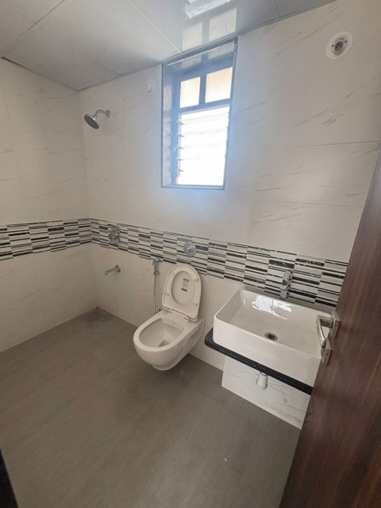 Bathroom, kohinoor-sapphire 2 Bedroom 800 Sq.Ft. Apartment In Tathawade Pune 9953448