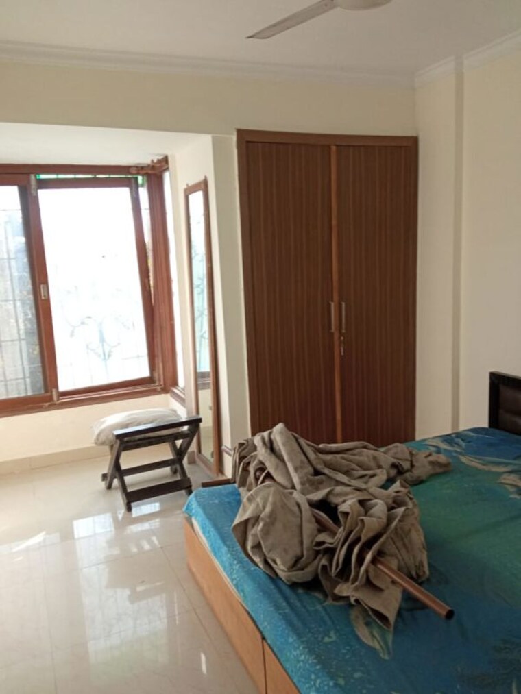 Bedroom, vasant kunj 3 Bedroom 1962 Sq.Ft. Builder Floor In Vasant Kunj Delhi 9953431
