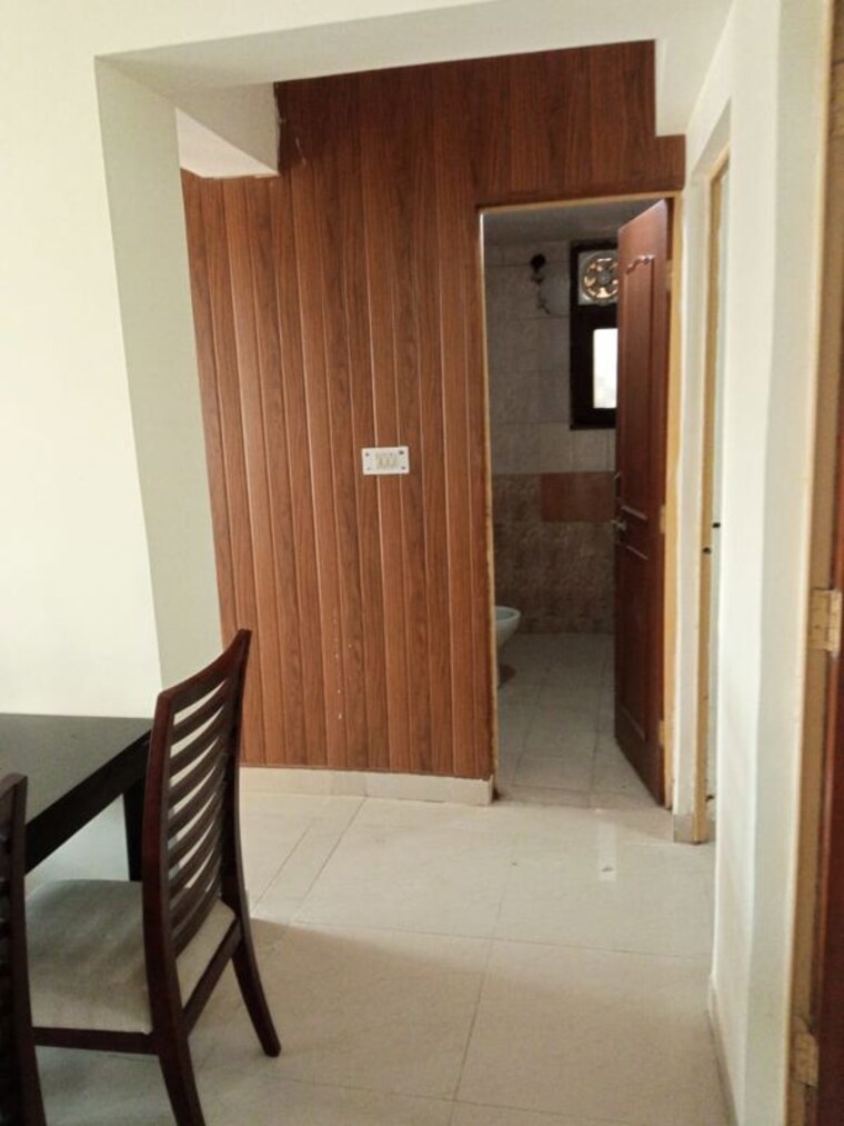 undefined, vasant kunj 3 Bedroom 1974 Sq.Ft. Builder Floor In Vasant Kunj Delhi 9953432