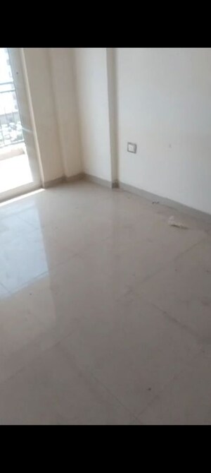 Room in 3 BHK Apartment at ROF Aalayas, Sector 102 – for Rent