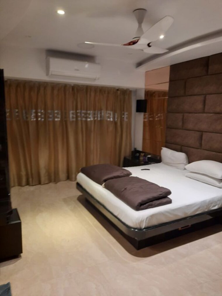 Bedroom, shantanu-apartment 3 Bedroom 1300 Sq.Ft. Apartment In Bandra West Mumbai 9953519