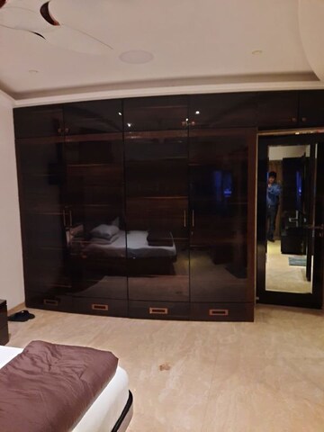 Living Room in 3 BHK Apartment at Shantanu Apartment, Bandra West – for Rent