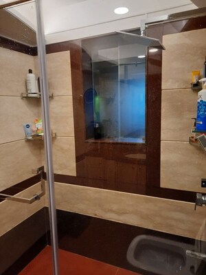 Furnished Amenities in 3 BHK Apartment at Shantanu Apartment, Bandra West – for Rent