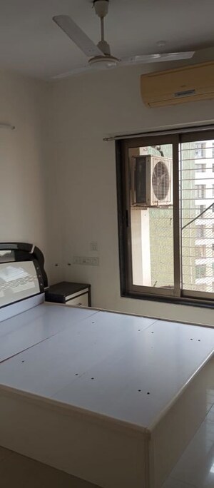 Room in 3 BHK Apartment at Acme Ozone, Manpada – for Rent