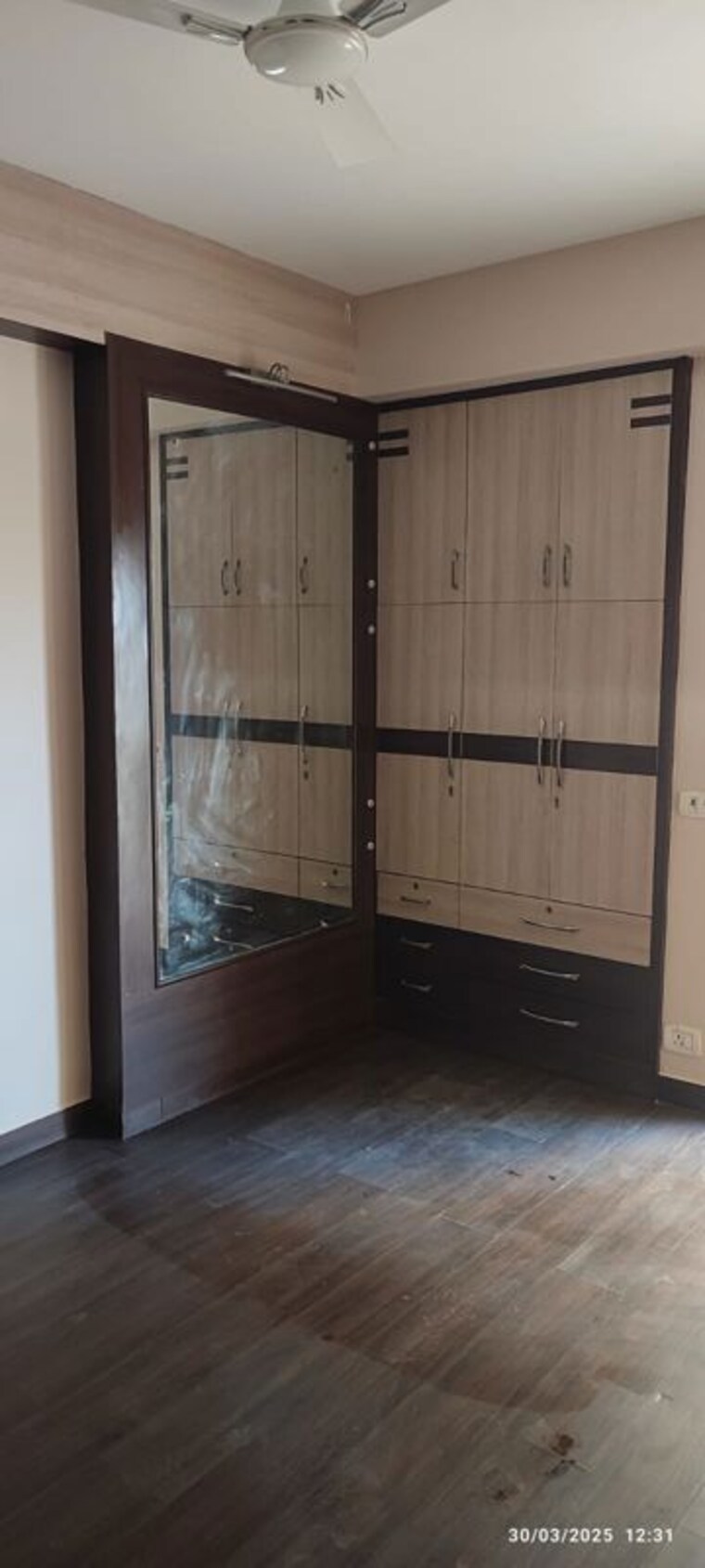 Room, sector 78 3 Bedroom 1439 Sq.Ft. Builder Floor In Sector 78 Noida 9953729