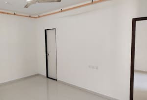 Room in 1 BHK Apartment at Chandak Nishchay Wing B, Borivali East – for Rent