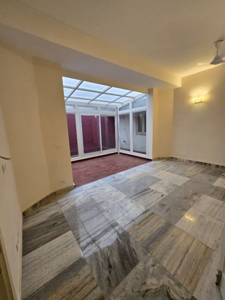 Bedroom, greater kailash i 4 Bedroom 500 Sq.Yd. Builder Floor In Greater Kailash I Delhi 9953873