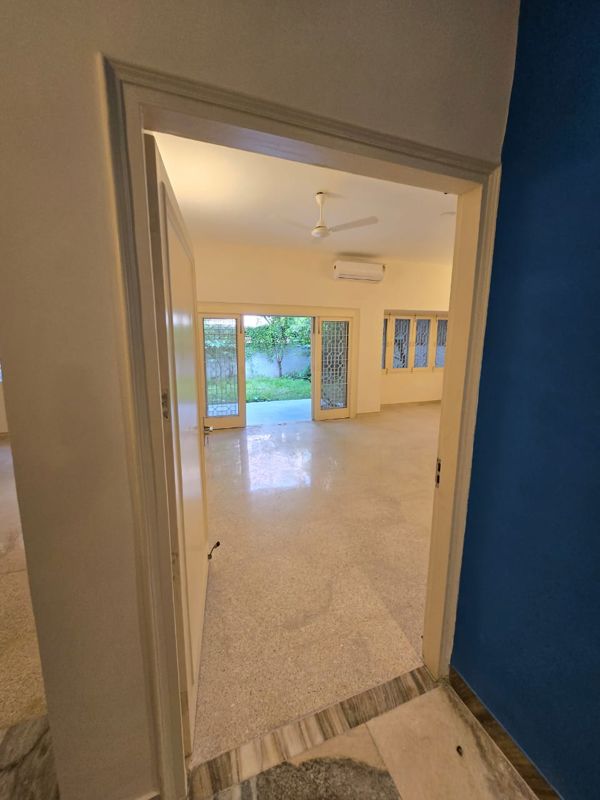 4 BHK + Servant Room Builder Floor For Rent in Greater Kailash I