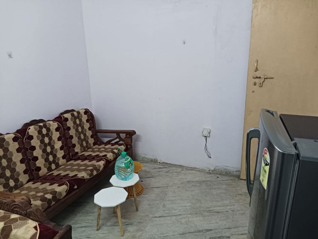 1 BHK + Study Room Builder Floor For Rent in Safdarjung Development Area