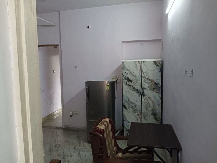 Bedroom, safdarjung development area 1 Bedroom 700 Sq.Ft. Builder Floor In Safdarjung Development Area Delhi 9953878