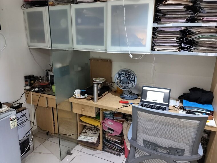 Team Area, science city Commercial Office Space 707 Sq.Ft. In Science City Ahmedabad 9953850