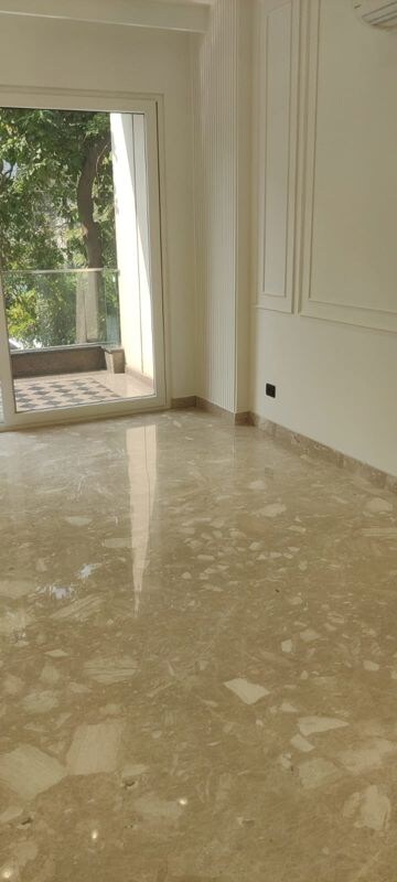 Room in 4 BHK Builder Floor at Greater Kailash ii – for Sale