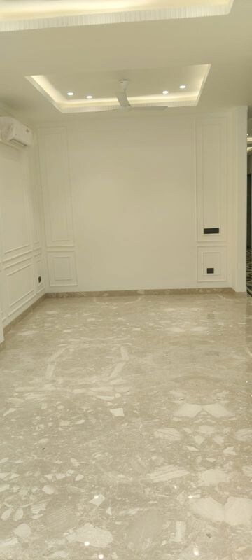 Room in 4 BHK Builder Floor at Greater Kailash ii – for Sale