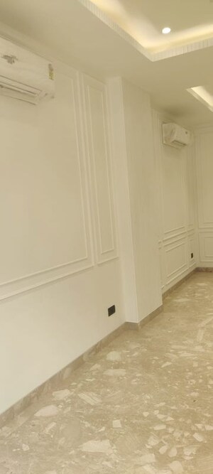 Room in 4 BHK Builder Floor at Greater Kailash ii – for Sale