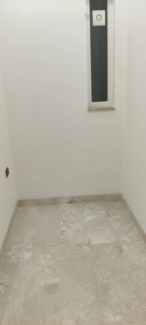 Room in 4 BHK Builder Floor at Greater Kailash ii – for Sale