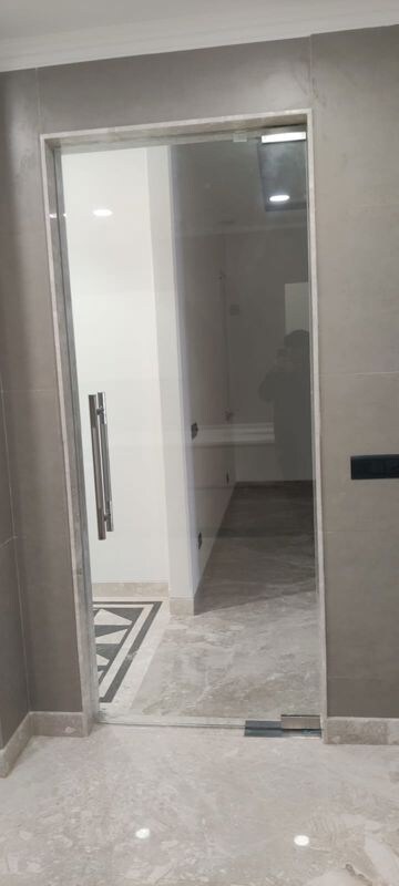 Building Lobby in 4 BHK Builder Floor at Greater Kailash ii – for Sale