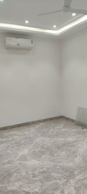 Room in 4 BHK Builder Floor at Greater Kailash ii – for Sale