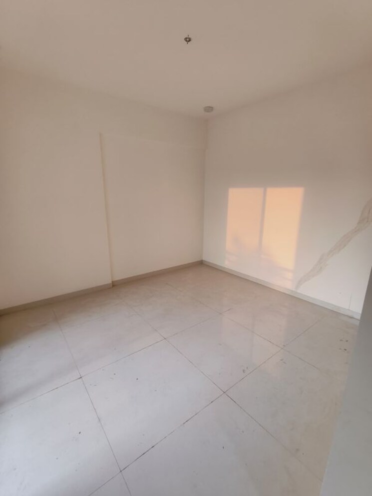 Room, kapur bawdi 2 Bedroom 620 Sq.Ft. Apartment In Kapur Bawdi Thane 9953891