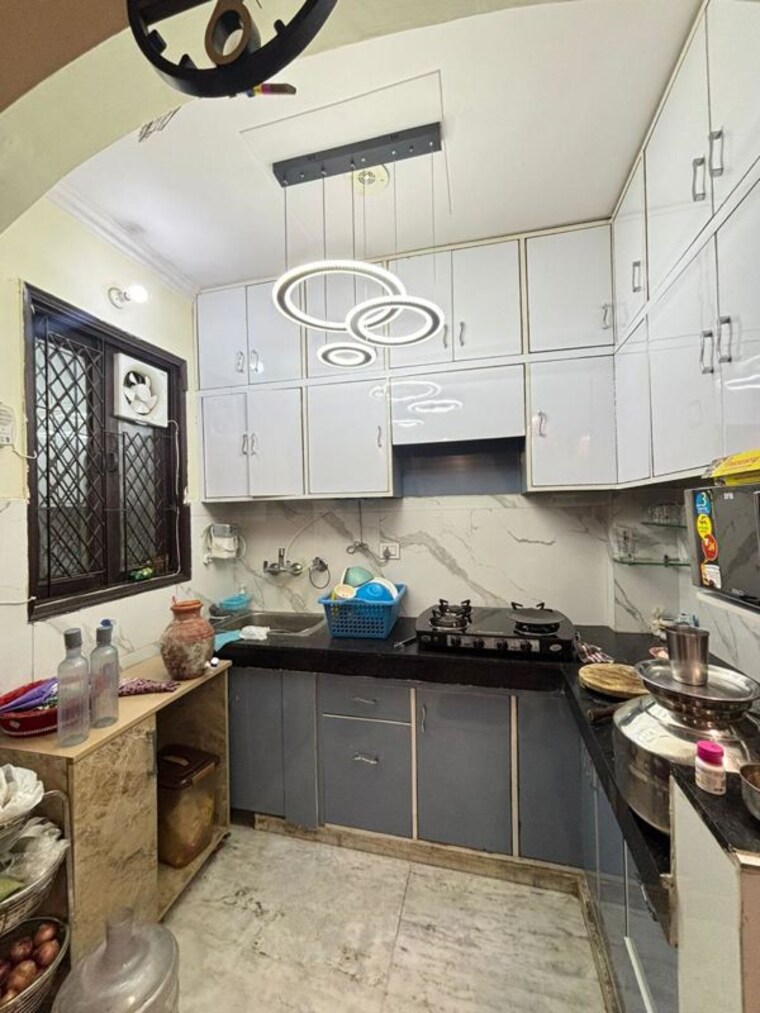 Kitchen, uttam nagar 2.5 Bedroom 70 Sq.Yd. Builder Floor In Uttam Nagar Delhi 9953895