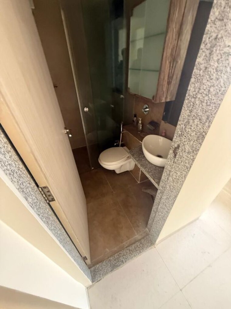 Bathroom, darshan-rico 4 Bedroom 1200 Sq.Ft. Apartment In Lower Parel Mumbai 9953881