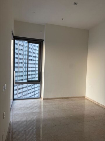 Room in 3 BHK Apartment at Piramal Mahalaxmi, Mahalaxmi – for Rent