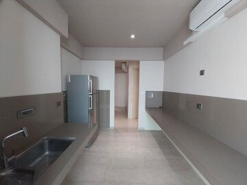 Building Lobby in 4 BHK Apartment at Prabhadevi Industrial Estate, Prabhadevi – for Sale