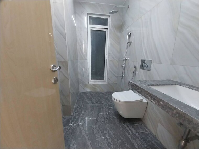 Bathroom, prabhadevi-industrial-estate 4 Bedroom 3450 Sq.Ft. Apartment In Prabhadevi Mumbai 9953886