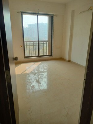 Room in 3 BHK Apartment at Shela – for Rent