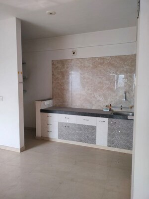 Furnished Amenities in 3 BHK Apartment at Shela – for Rent