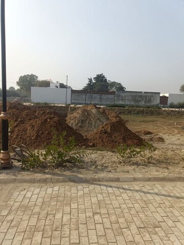 Plot Area in  Plot at Sector 63 – for Sale