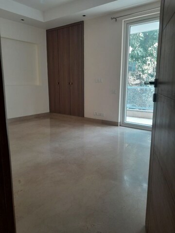 Room in 3 BHK Builder Floor at Chittaranjan Park – for Rent