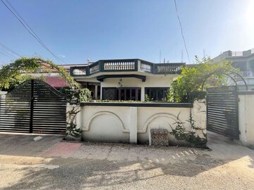 3 BHK Independent House – Exterior View View at Sahastradhara Road - for Rent