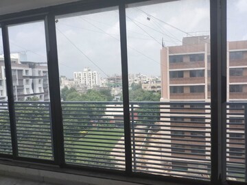 Room in  Office Space at Ellis Bridge – for Rent