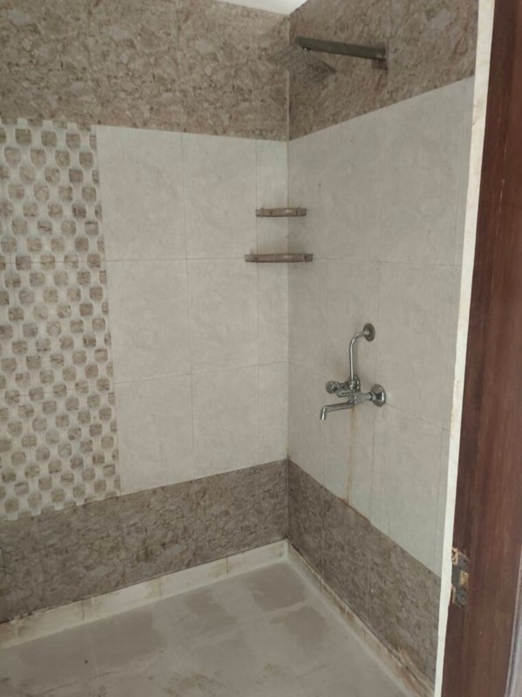 Bathroom, chattarpur 2 Bedroom 900 Sq.Ft. Builder Floor In Chattarpur Delhi 9954000