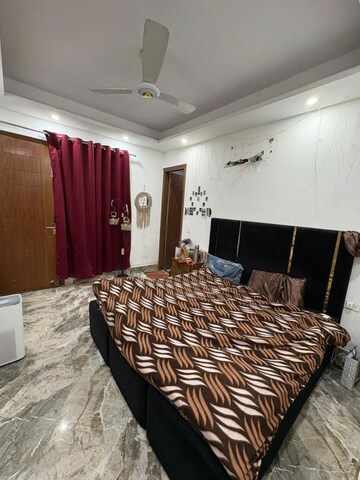 Bedroom in 1 BHK Builder Floor at Saket – for Rent
