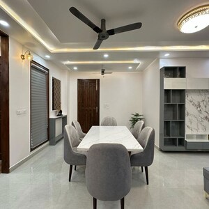 Team Area in 5 BHK Villa at Emaar Gomti Greens Villas, Sushant Golf City – for Rent