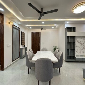 Team Area in 5 BHK Villa at Emaar Gomti Greens Villas, Sushant Golf City – for Rent