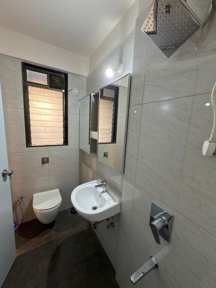 Bathroom, chandak-34-park-estate-d-wing 2 Bedroom 720 Sq.Ft. Apartment In Goregaon West Mumbai 9953992