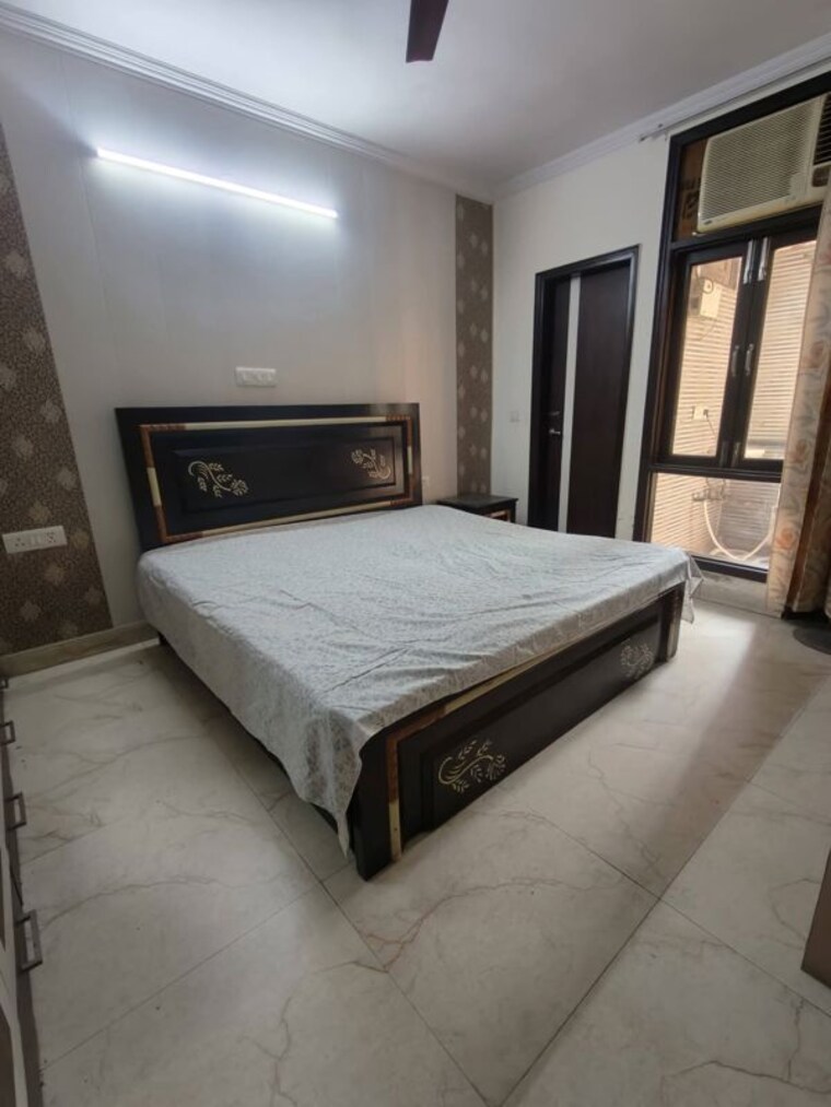 Bedroom, shivalik colony 2 Bedroom 1050 Sq.Ft. Builder Floor In Shivalik Colony Delhi 9954030