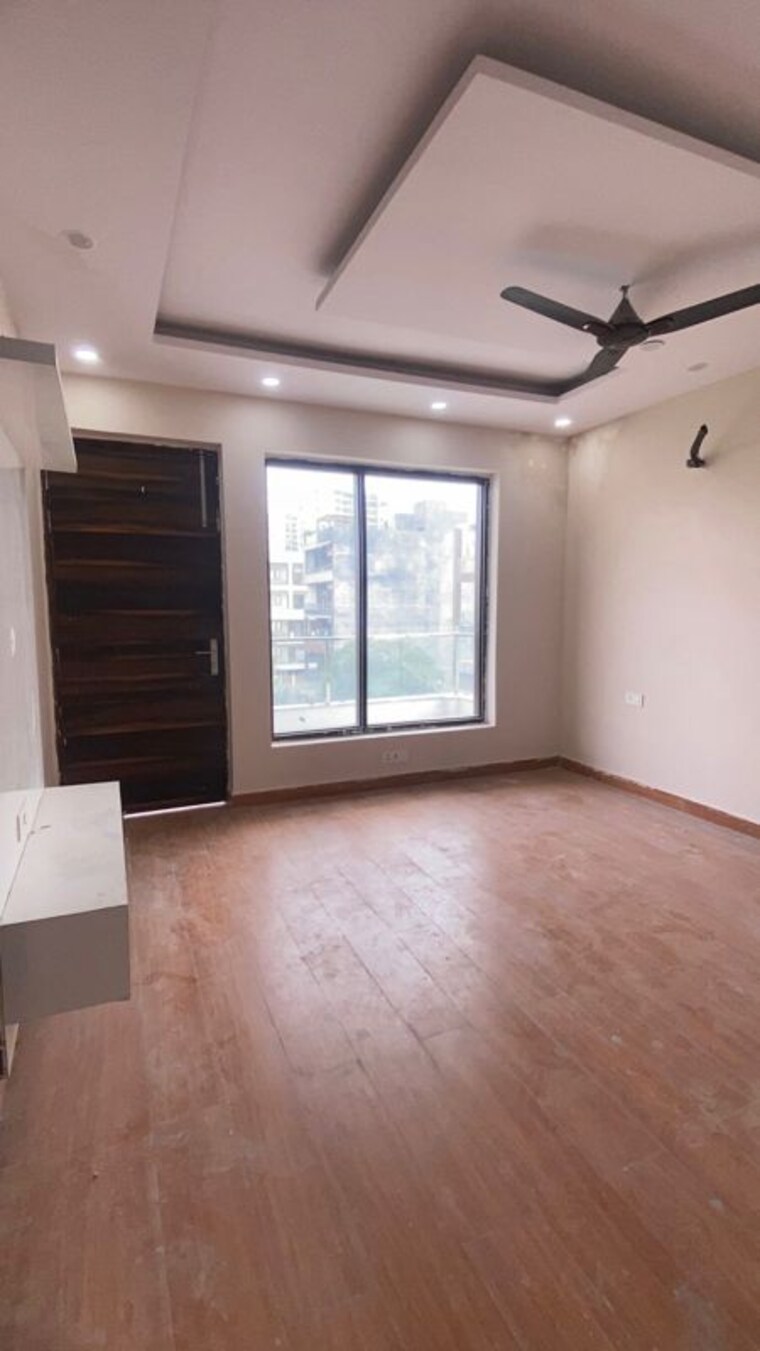 Room, bptp-parkland-pride 3 Bedroom 190 Sq.Yd. Builder Floor In Sector 77 Faridabad 9954034