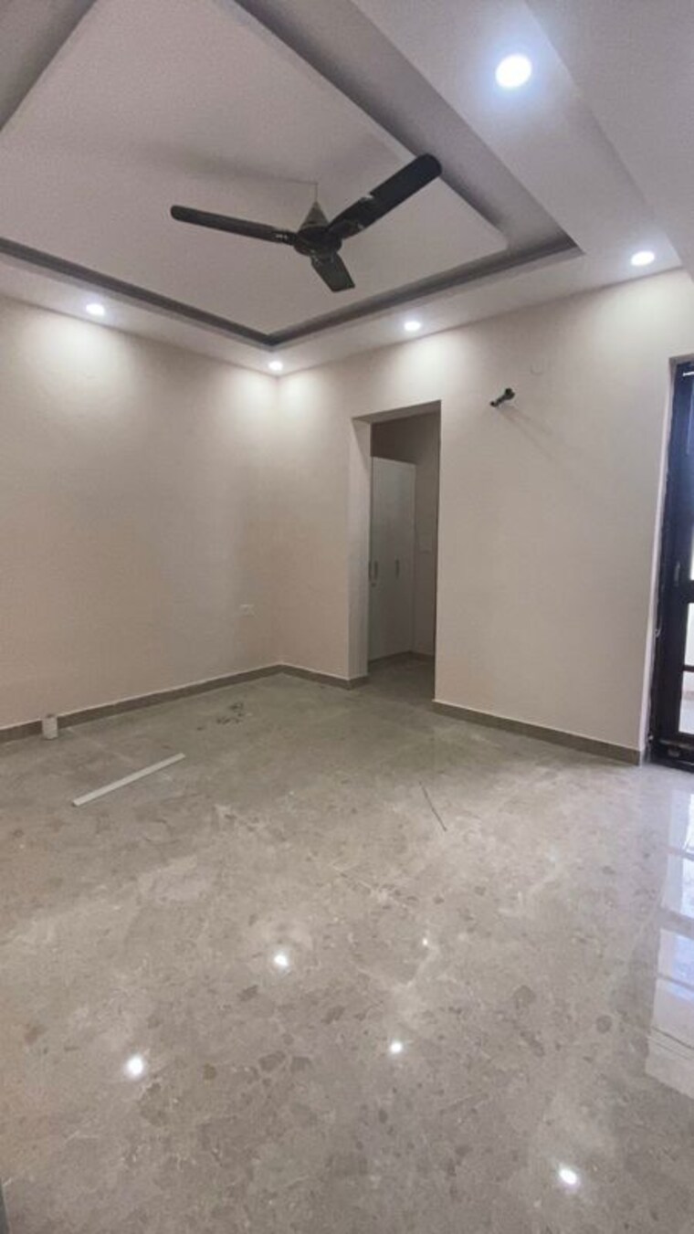Room, bptp-parkland-pride 3 Bedroom 190 Sq.Yd. Builder Floor In Sector 77 Faridabad 9954034
