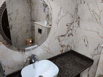 Bathroom in 4 BHK Builder Floor at M3M Atrium, Sector 57 – for Rent