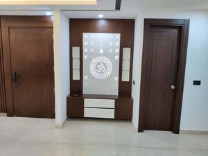 Room in 4 BHK Builder Floor at M3M Atrium, Sector 57 – for Rent