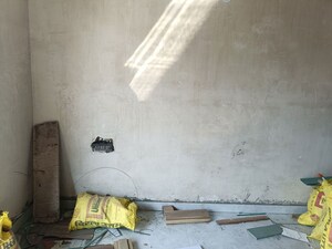 Bathroom in 3 BHK Builder Floor at BPTP Parkland Pride, Sector 77 – for Sale