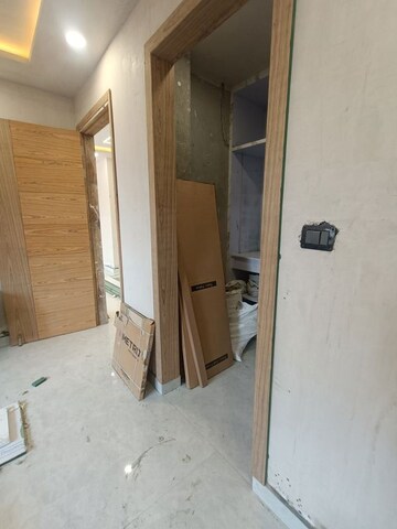 Bathroom in 3 BHK Builder Floor at BPTP Parkland Pride, Sector 77 – for Sale