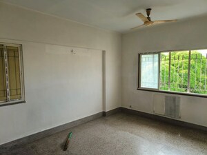 Room in 2 BHK Apartment at Tollygunge – for Sale